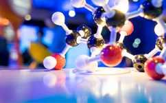 李克強：通過發(fā)展“互聯(lián)網+醫(yī)療”、醫(yī)聯(lián)體等 將優(yōu)質醫(yī)療資源下沉